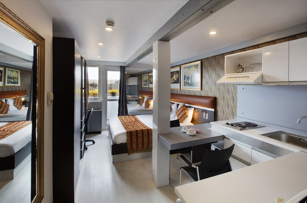 Gallery Residence And Boutique Hotel 51/72