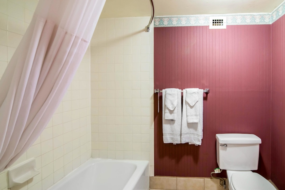 Quality Inn Taos 21/41