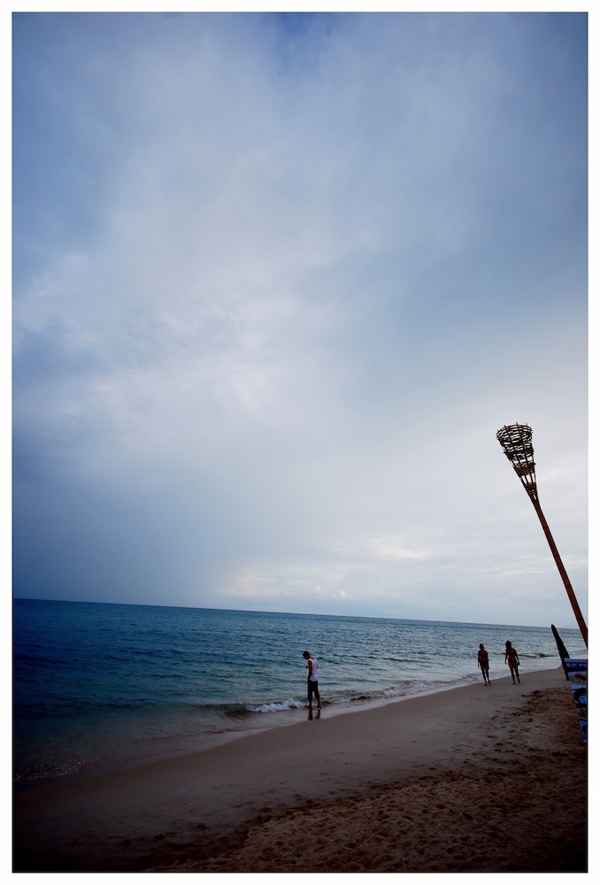 Marina Beach Resort 51/65