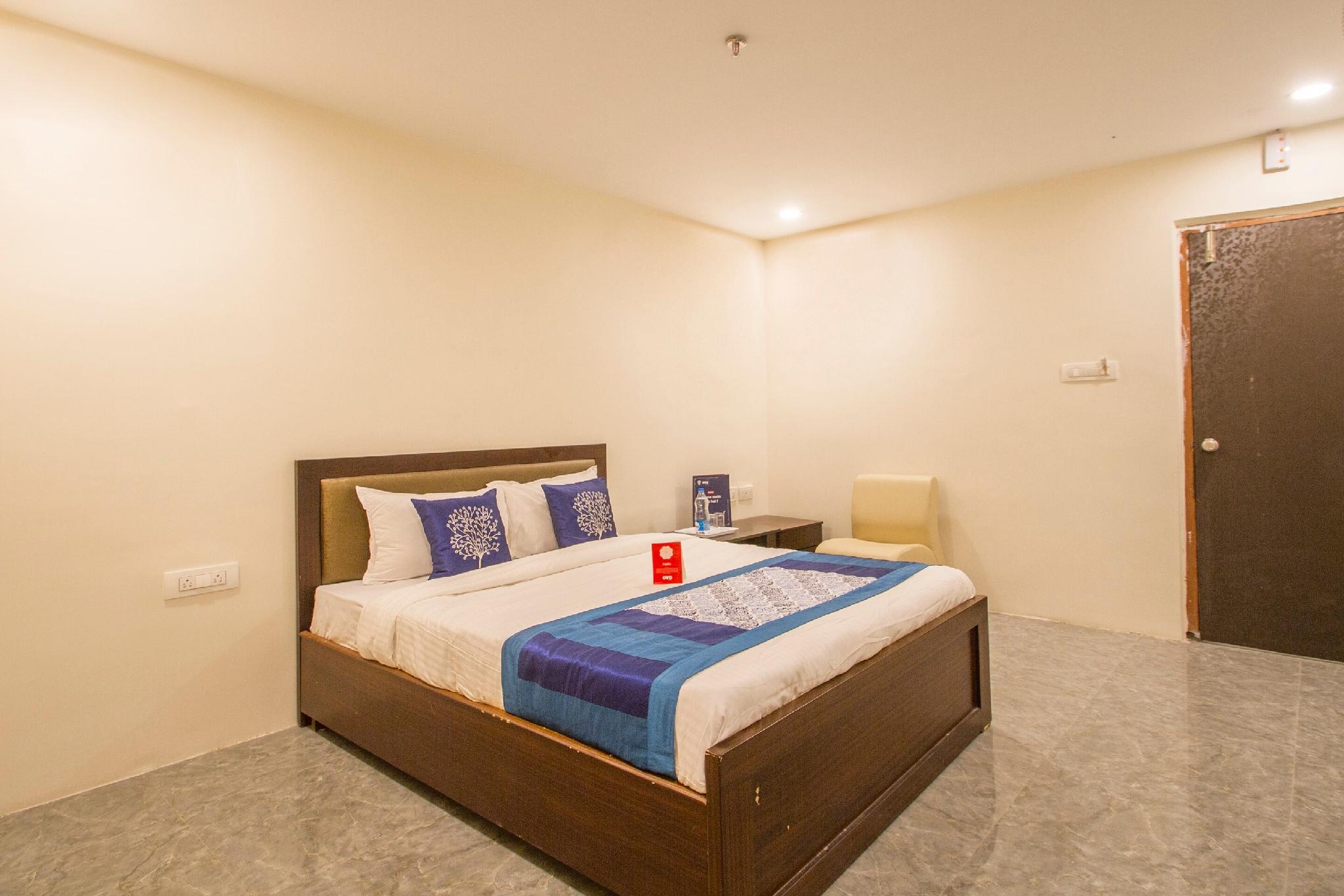 Oyo 10225 Hotel Sree Chandana 21/50