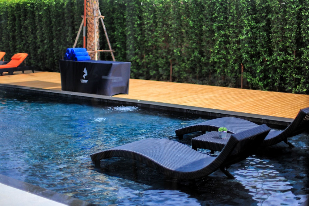 The Zense Boutique Hotel 42/45