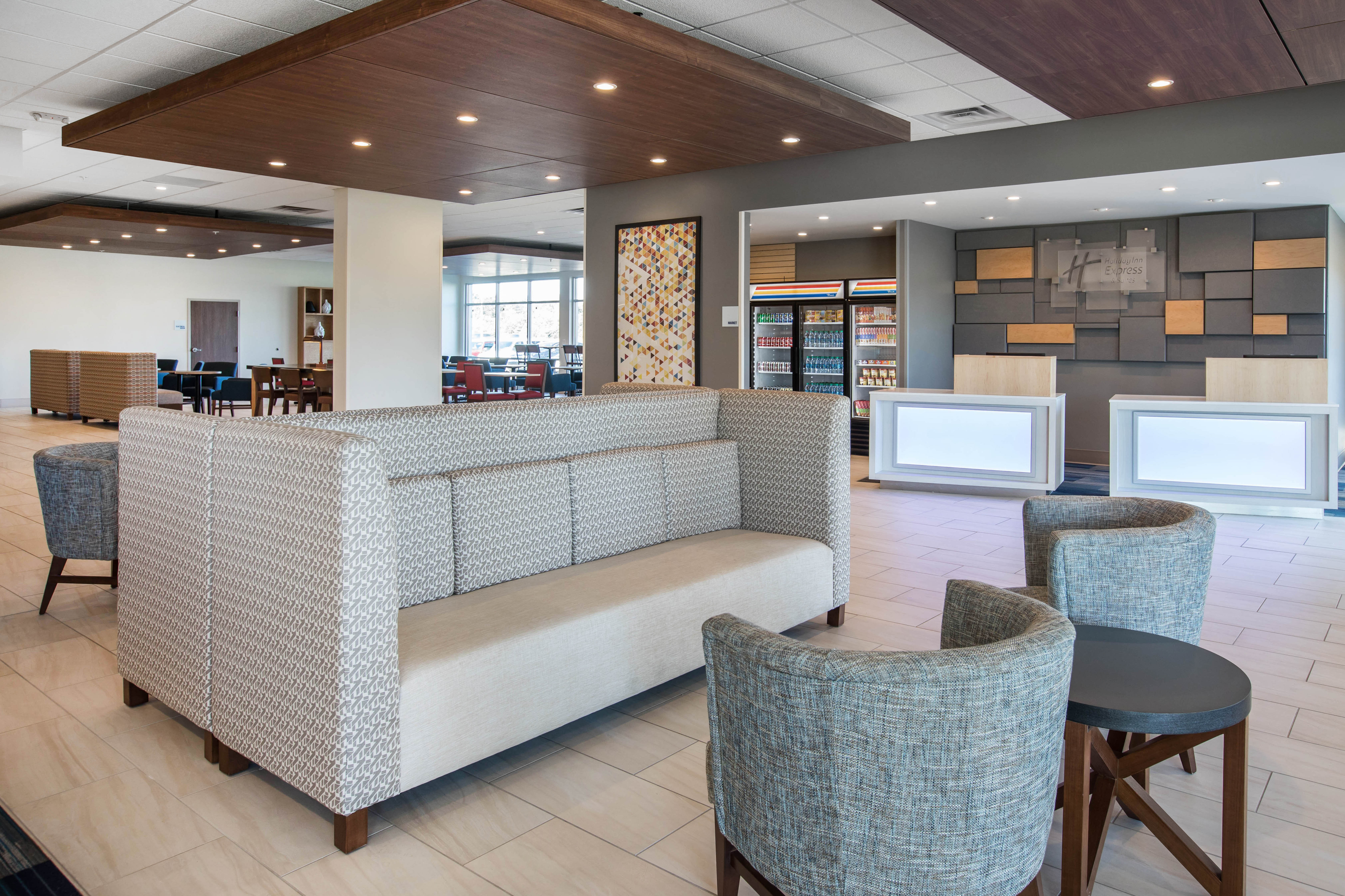 Holiday Inn Express & Suites Ludington 31/46