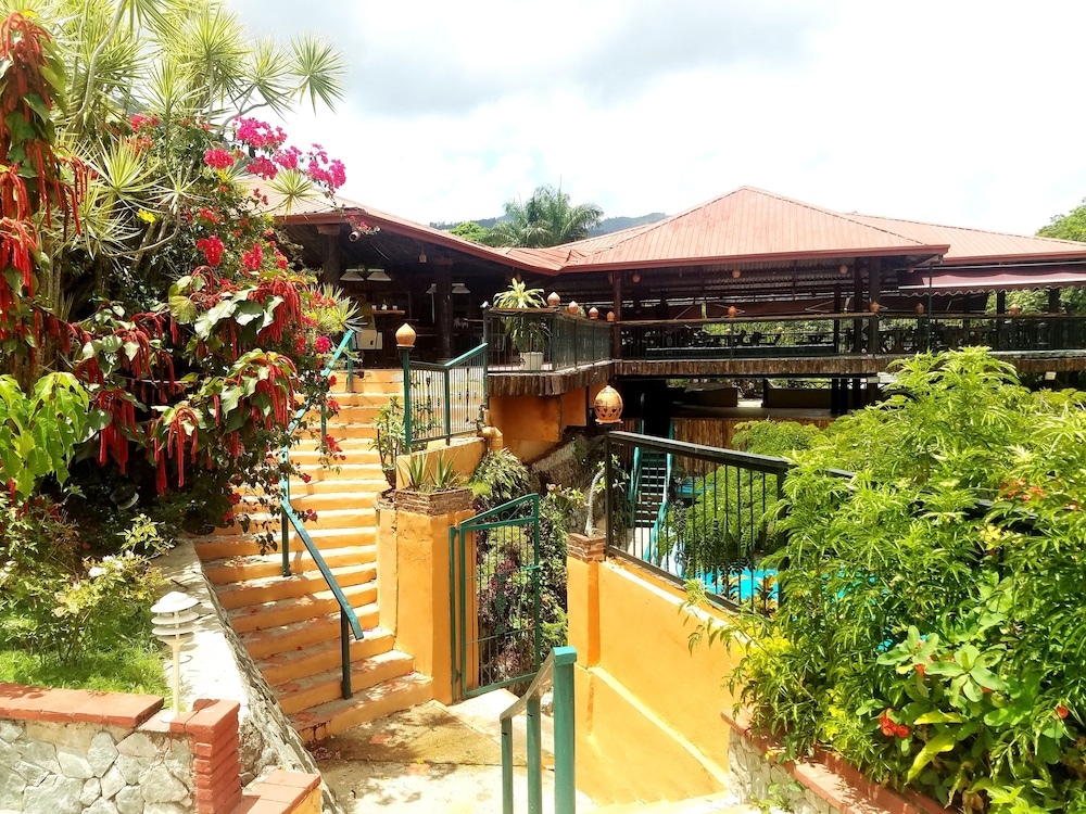 Jarabacoa River Club 17/57