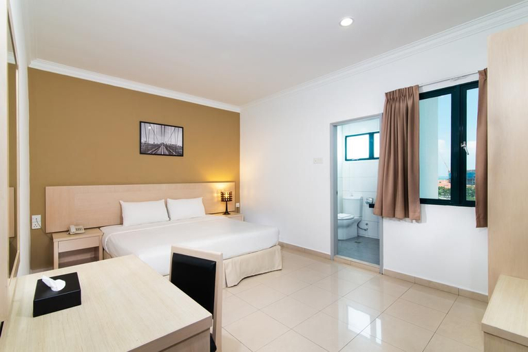 3 Bedrooms, Deluxe