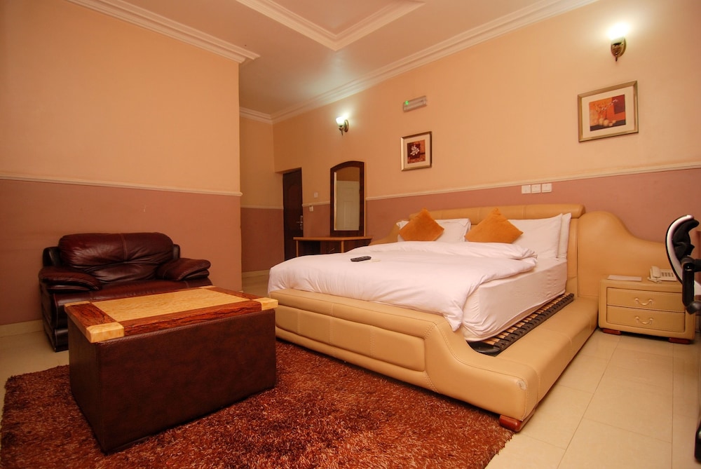Falak Grand Hotel 11/45