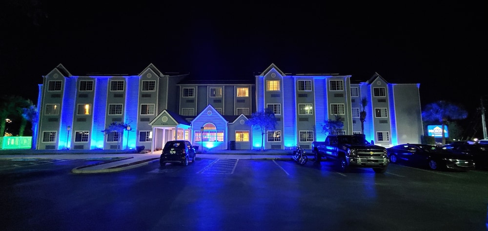 Microtel Inn Suites By Wyndham Zephyrhills 6/48