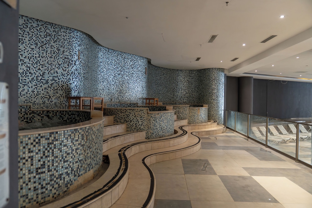 Maxwell Resort Hotel & Spa 8/50