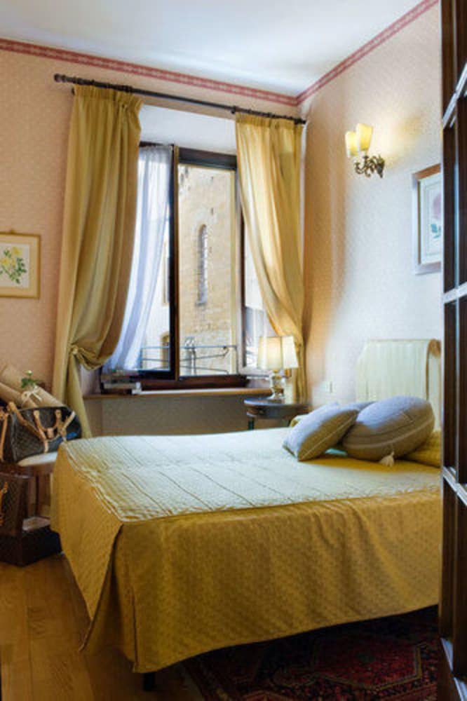 Hotel Hermitage 24/63
