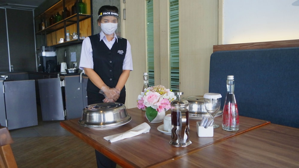 AYAKA SUITES 64/70