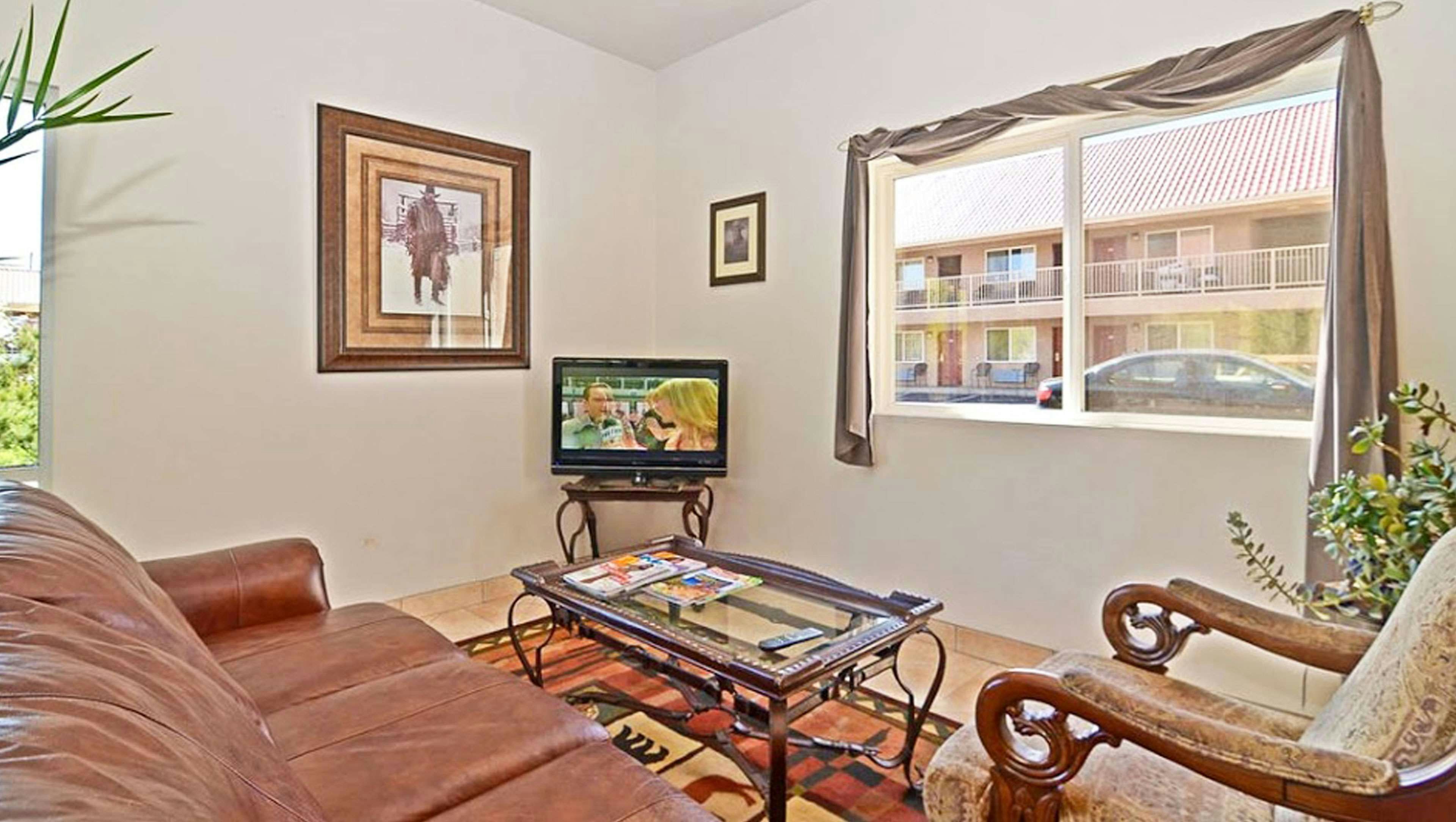 MAGNUSON HOTEL MANITOU SPRINGS 26/40