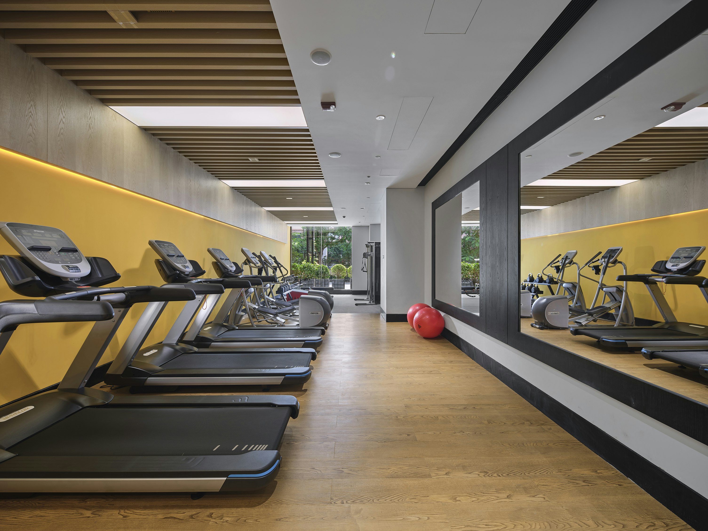 Hilton Garden Inn Guangzhou Tianhe 24/47