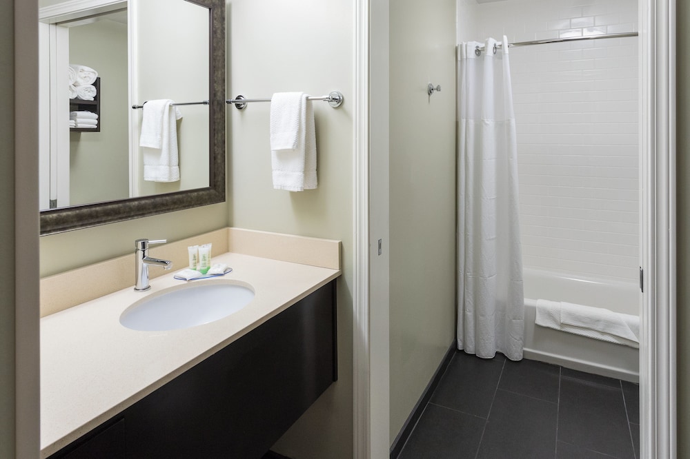 STAYBRIDGE SUITES OMAHA WEST 15/44