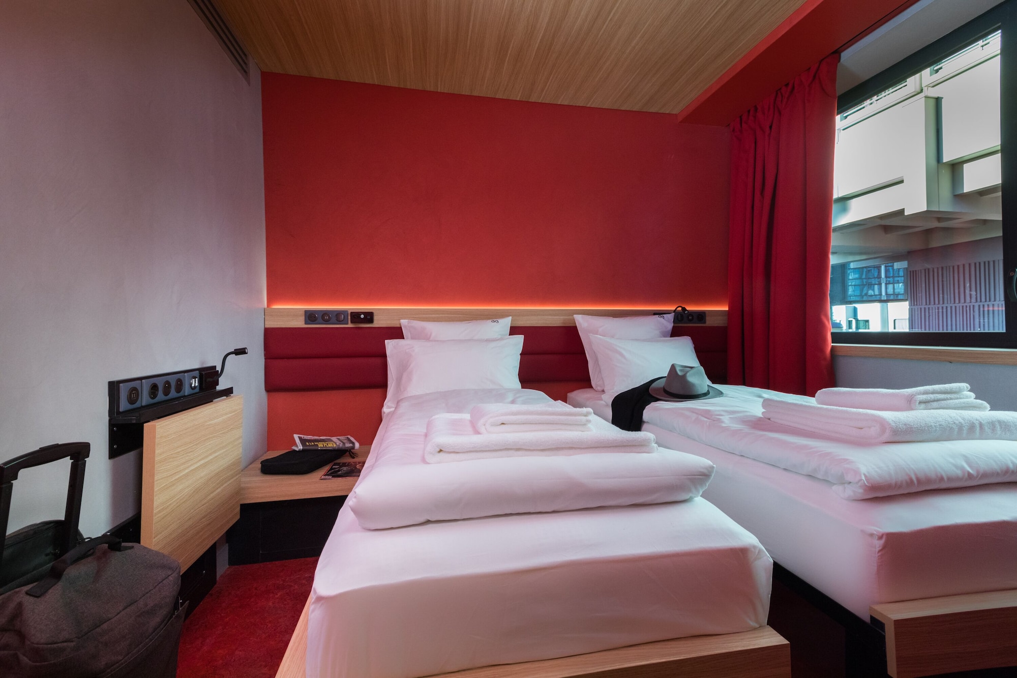 Yooma, Classic, Queen Bed