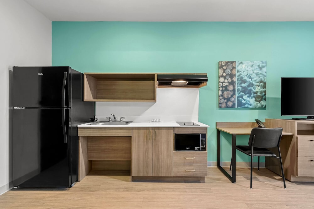 ECHO Suites Extended Stay by Wyndham Conyers 25/37