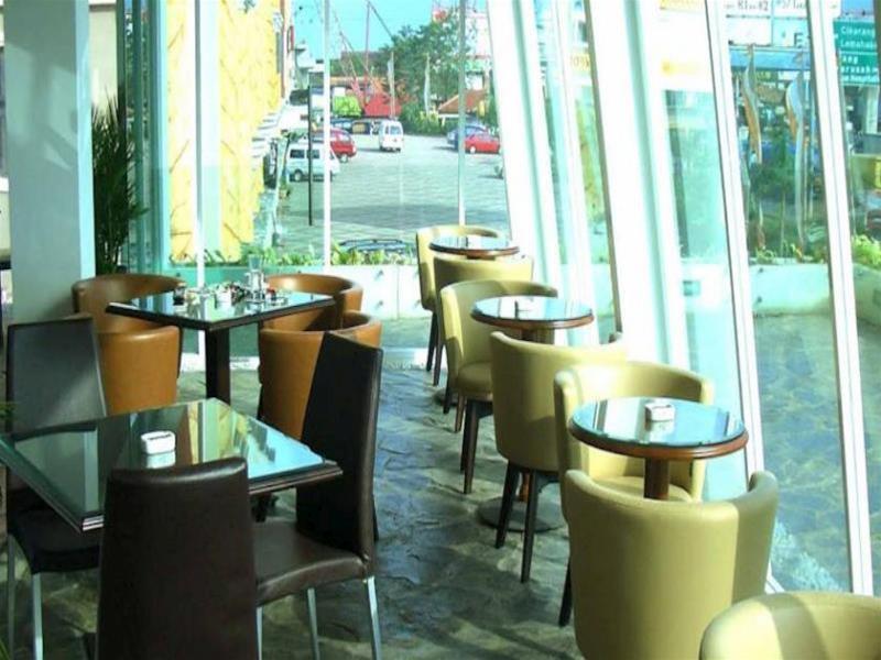 Collection O Cikarang Near Pollux Mall Formerly Hotel Pesona Cikarang 30/34