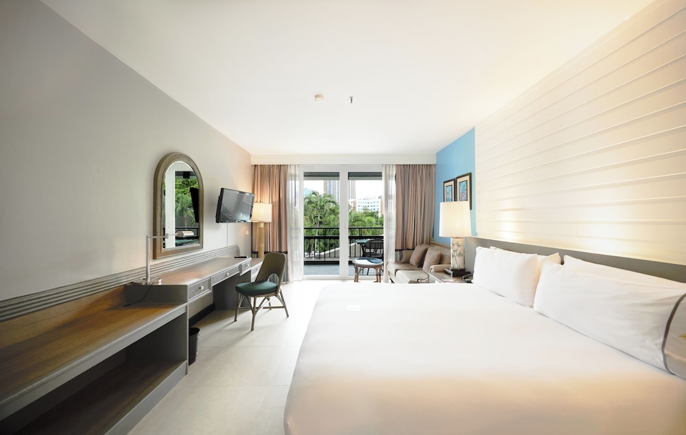 Tropical, Superior, King Bed