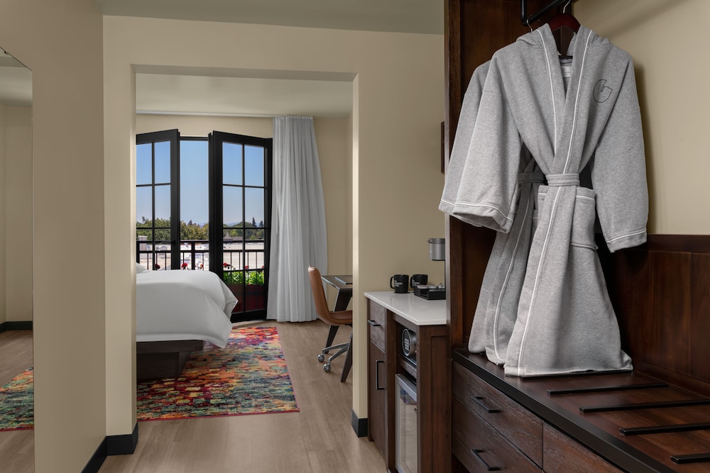 The Gordon Hotel 10/36