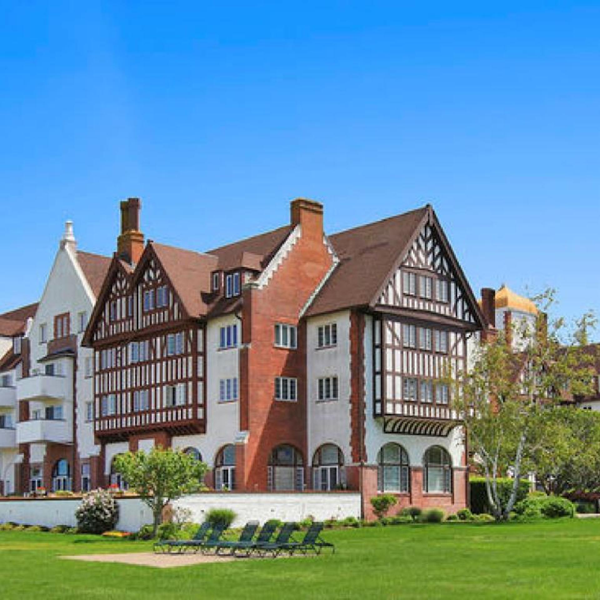 Montauk Manor 2/50