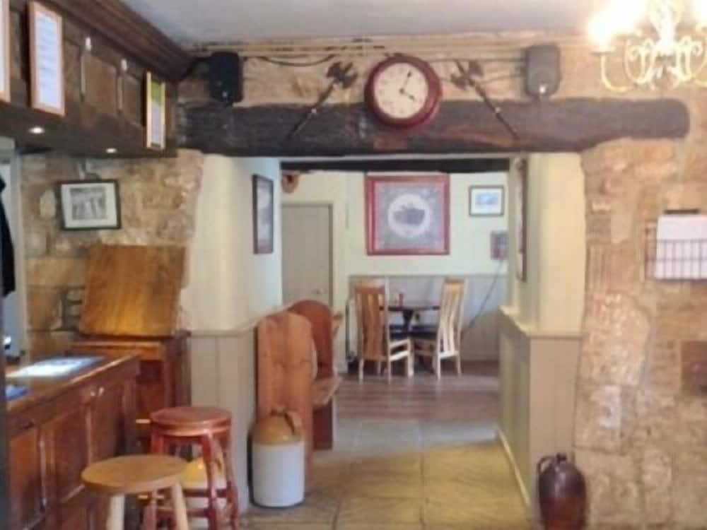 The Royal Oak 3/20