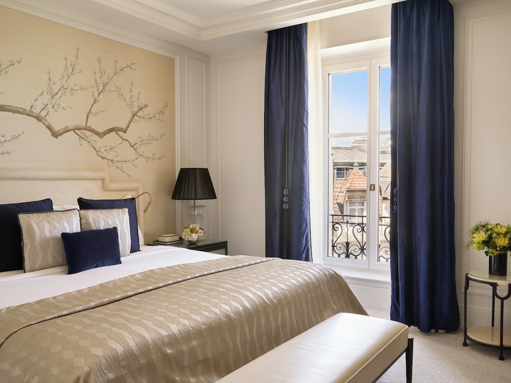 PRESIDENTIAL, SUITE