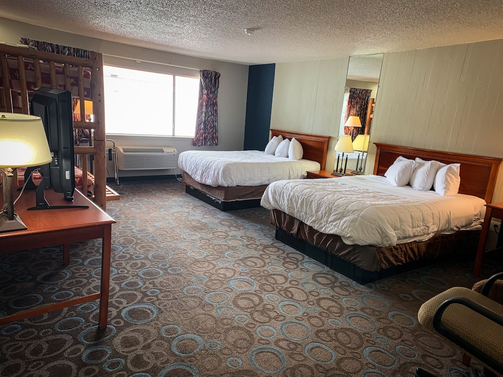 Ventura Grand Inn 32/39