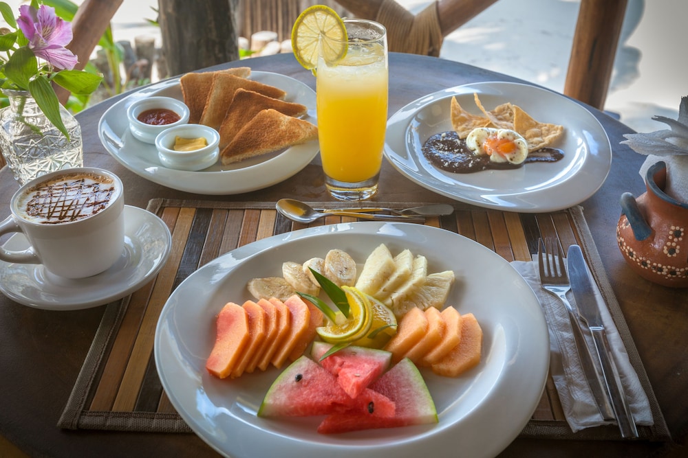 Beachfront Hotel La Palapa - Adults Only 24/36