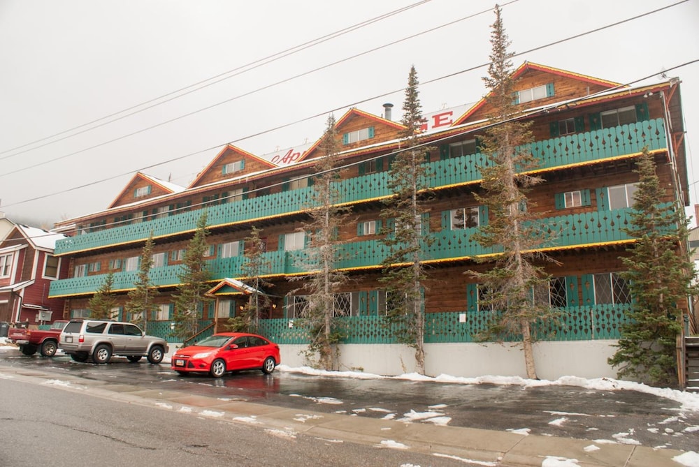 Chateau Apres Lodge 5/25