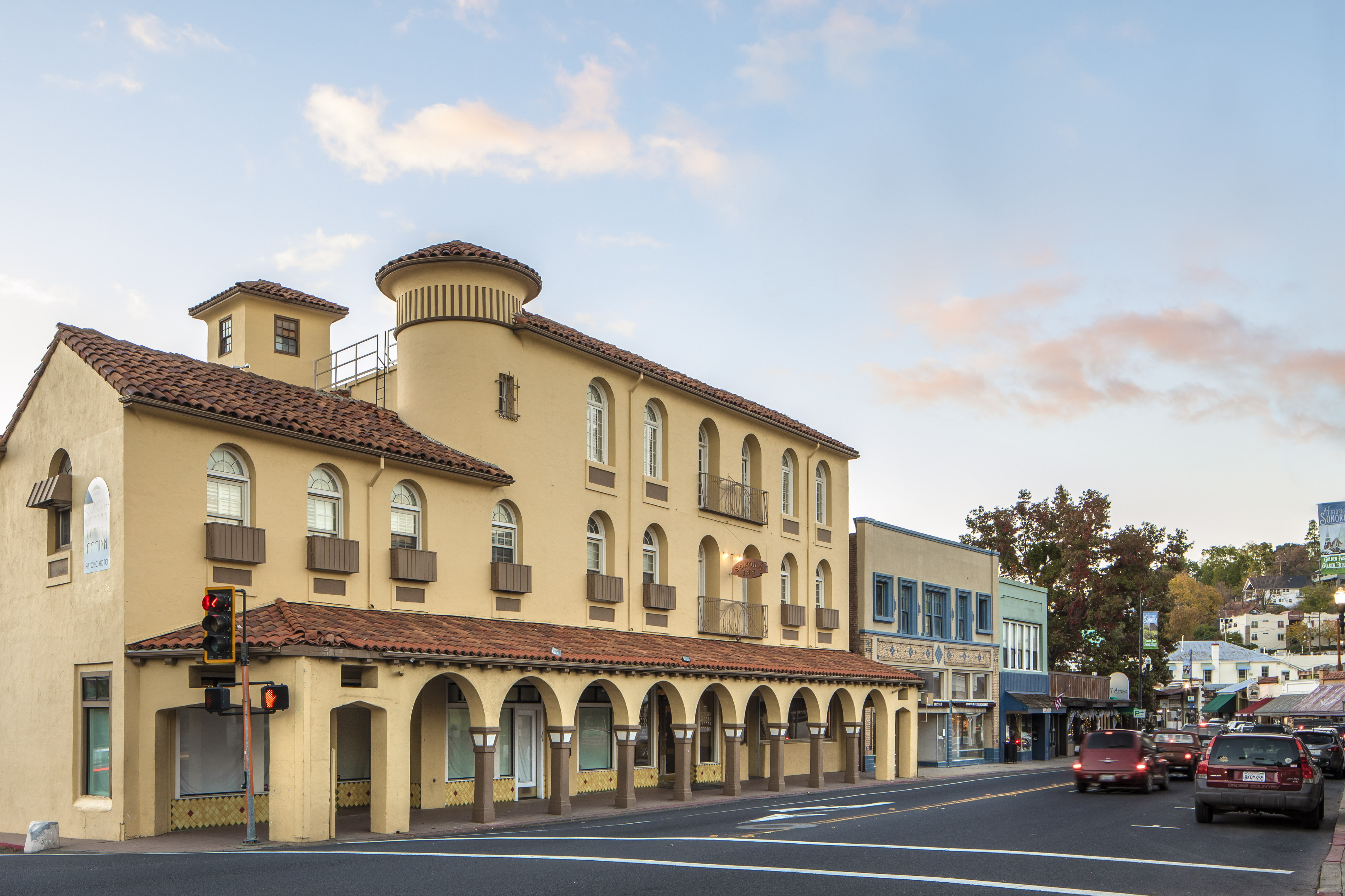 The Sonora Inn 4/50