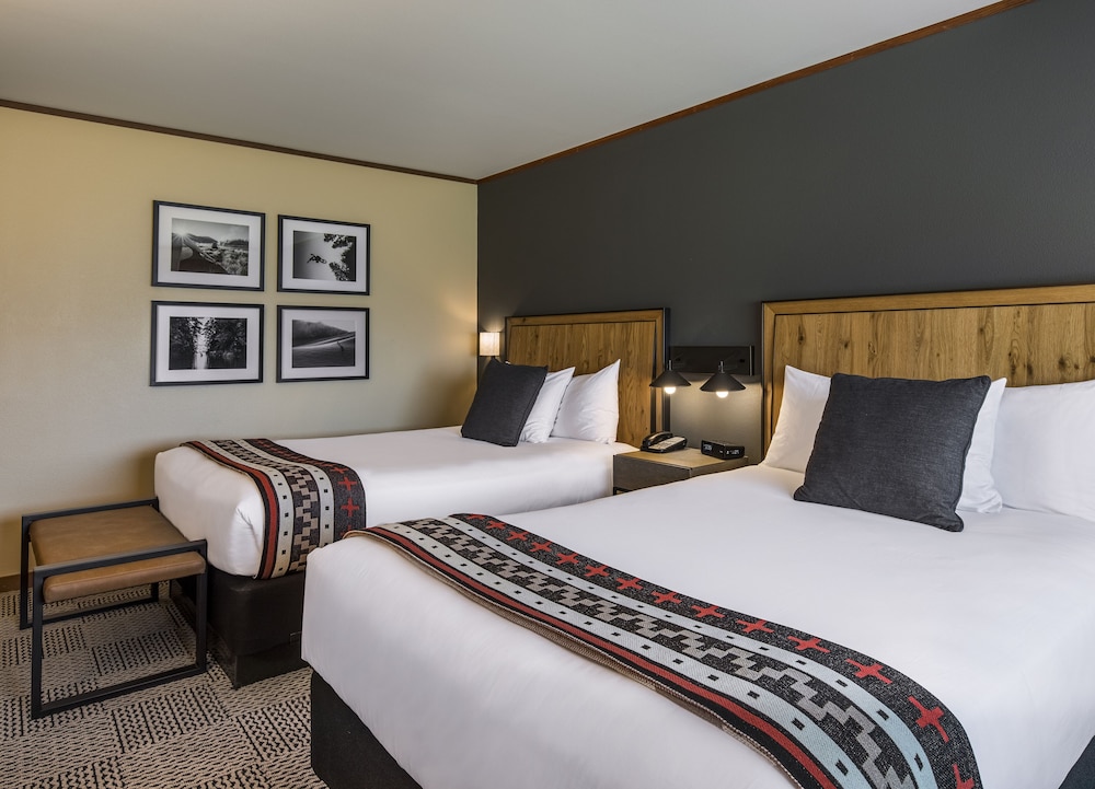 Skamania Lodge - Destination Hotels & Resorts 12/72