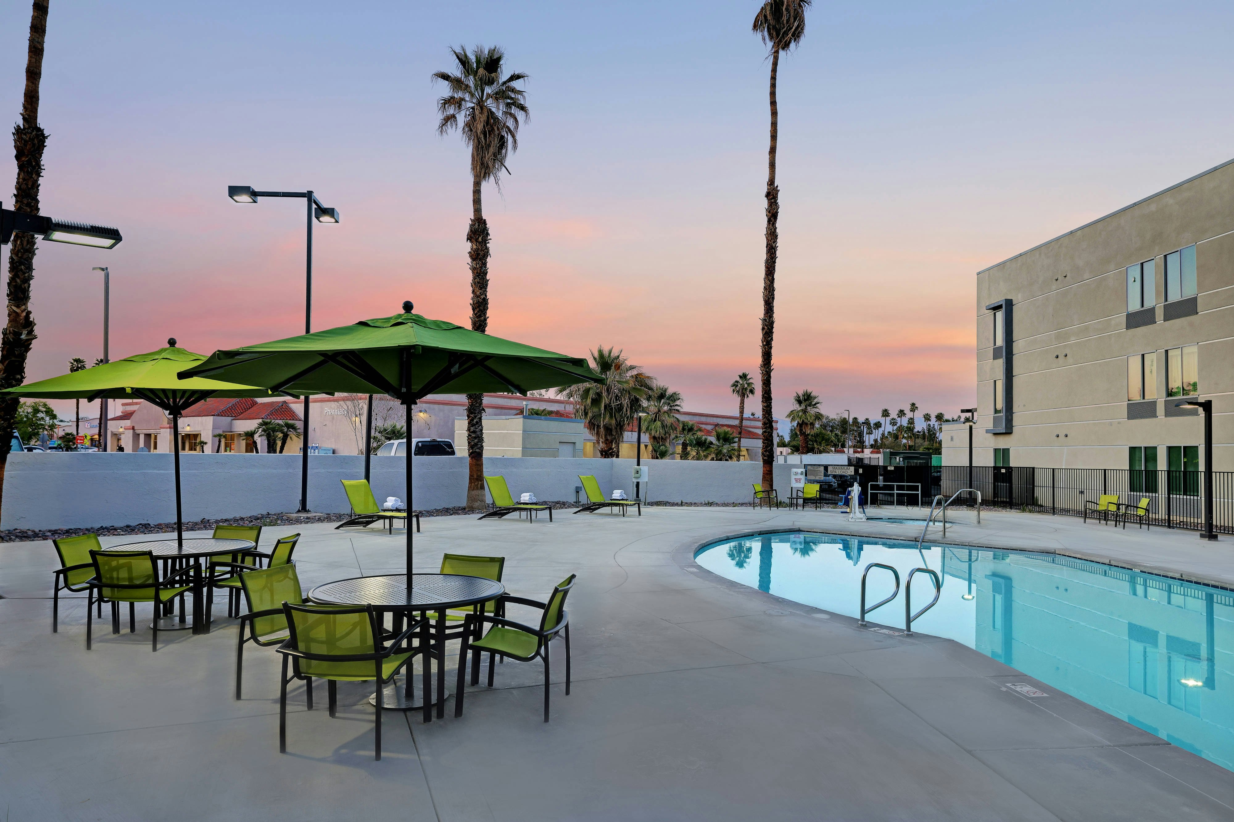 SpringHill Suites by Marriott Palm Desert 52/54