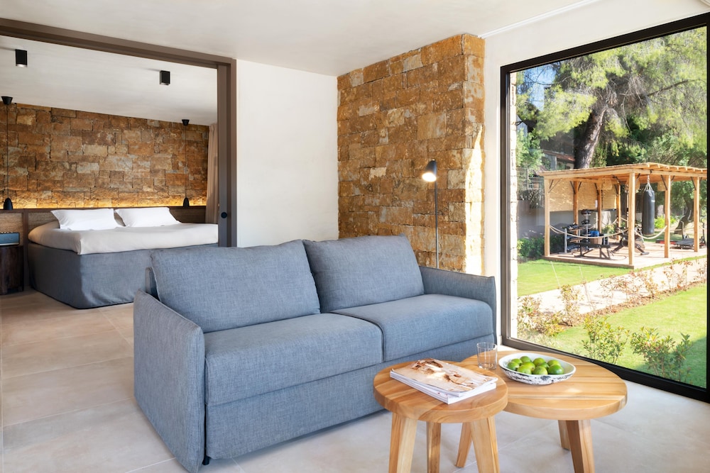 Amantes Villas And Suites 26/50