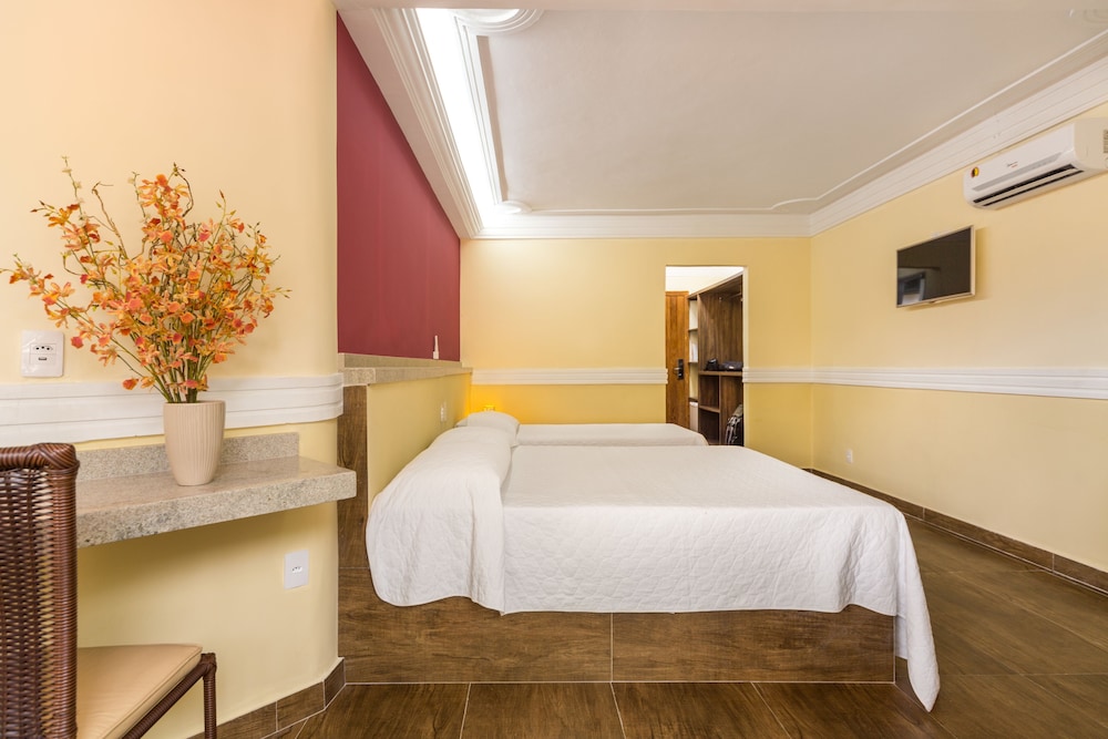 Floral Inn Family Hotel 24/71