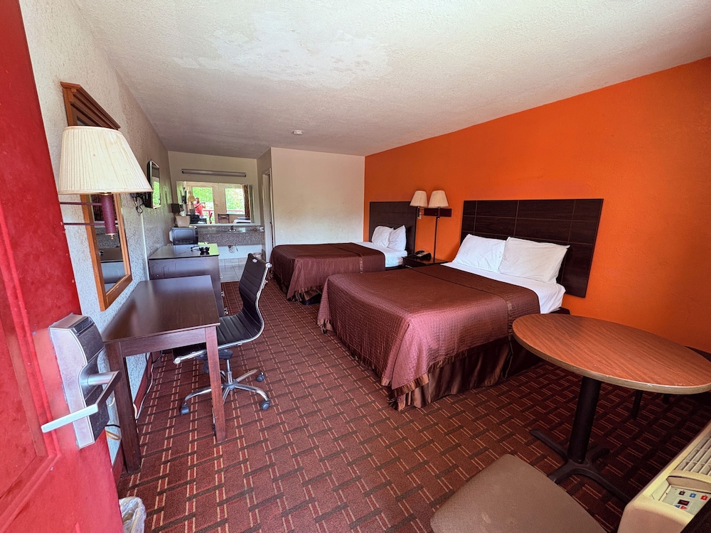 Regency Inn 22/49