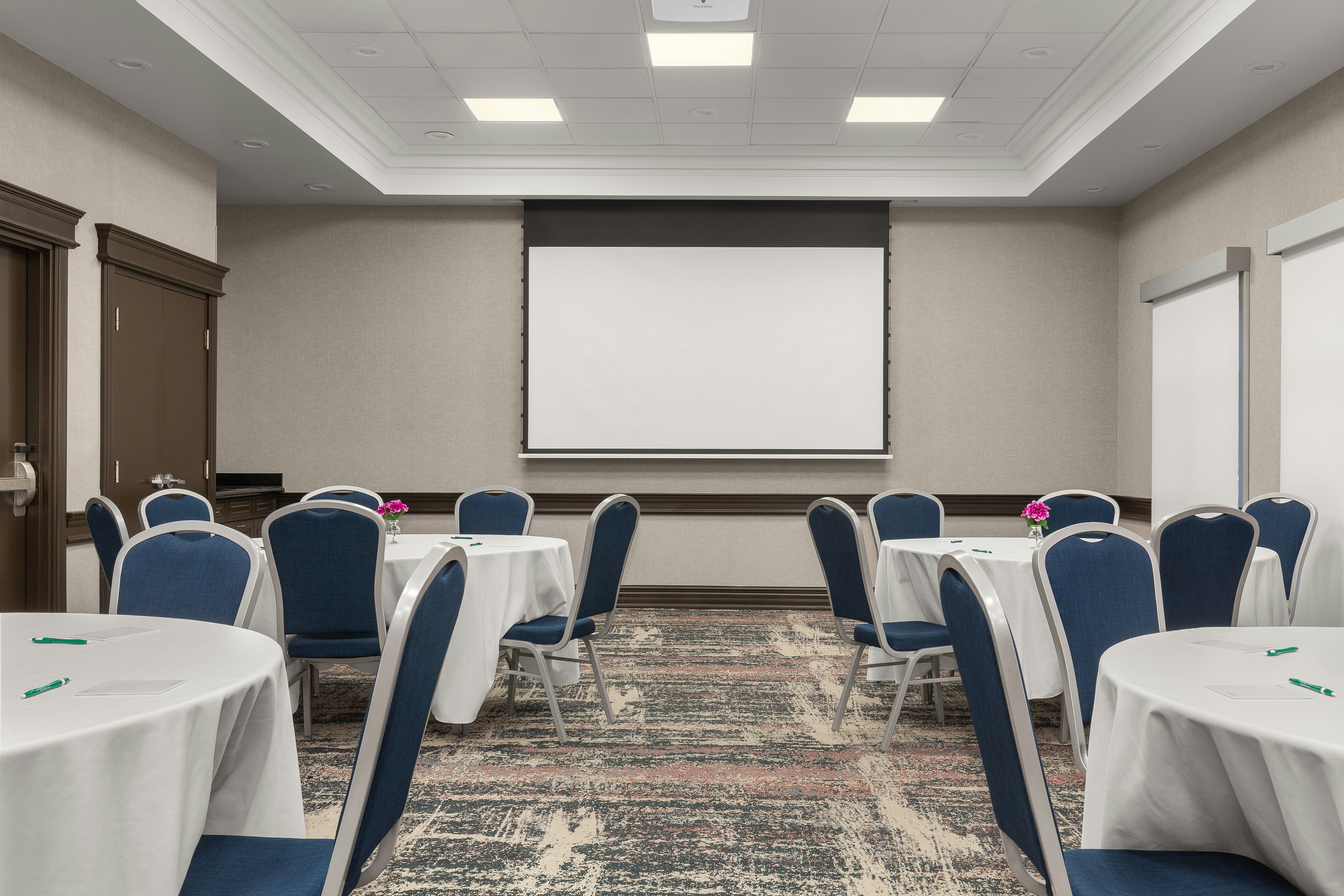 Homewood Suites By Hilton Burlington 17/23