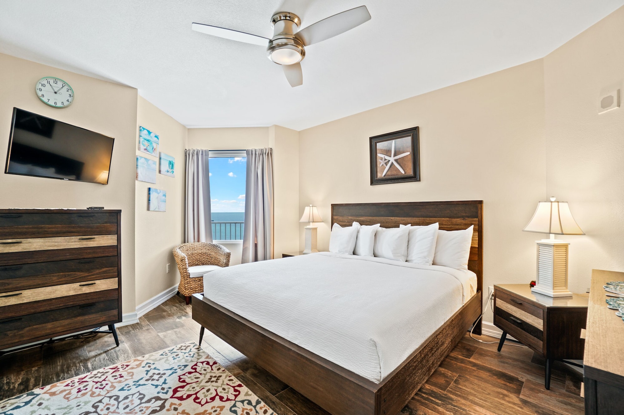 3 BEDROOMS, CONDO, BEACH VIEW