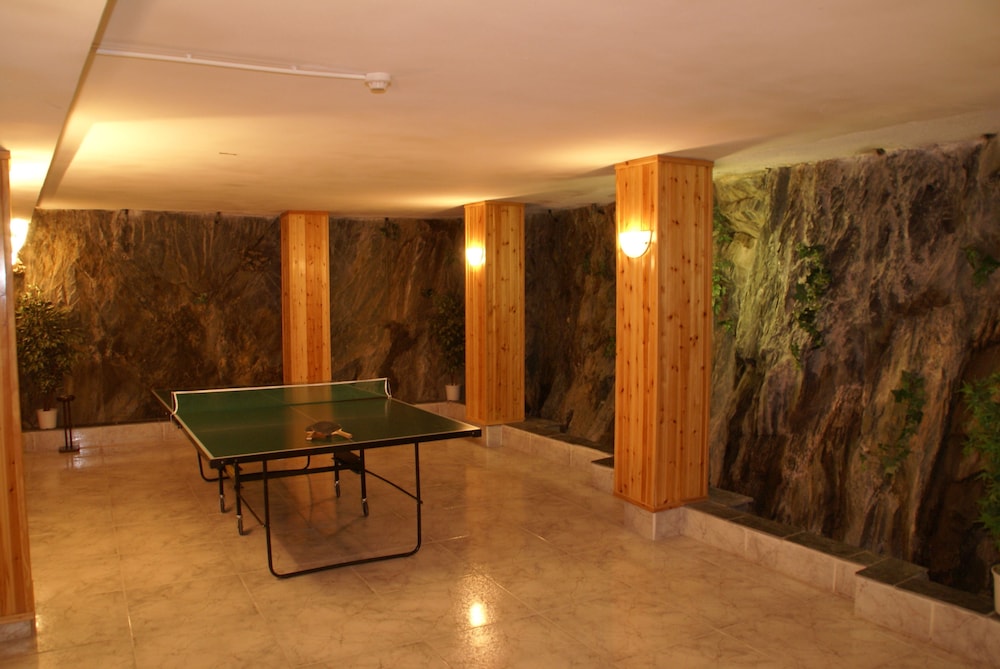 L Ermita 38/65