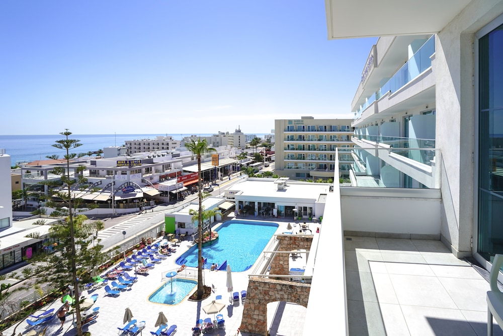 Melini Hotel Suites 7/43