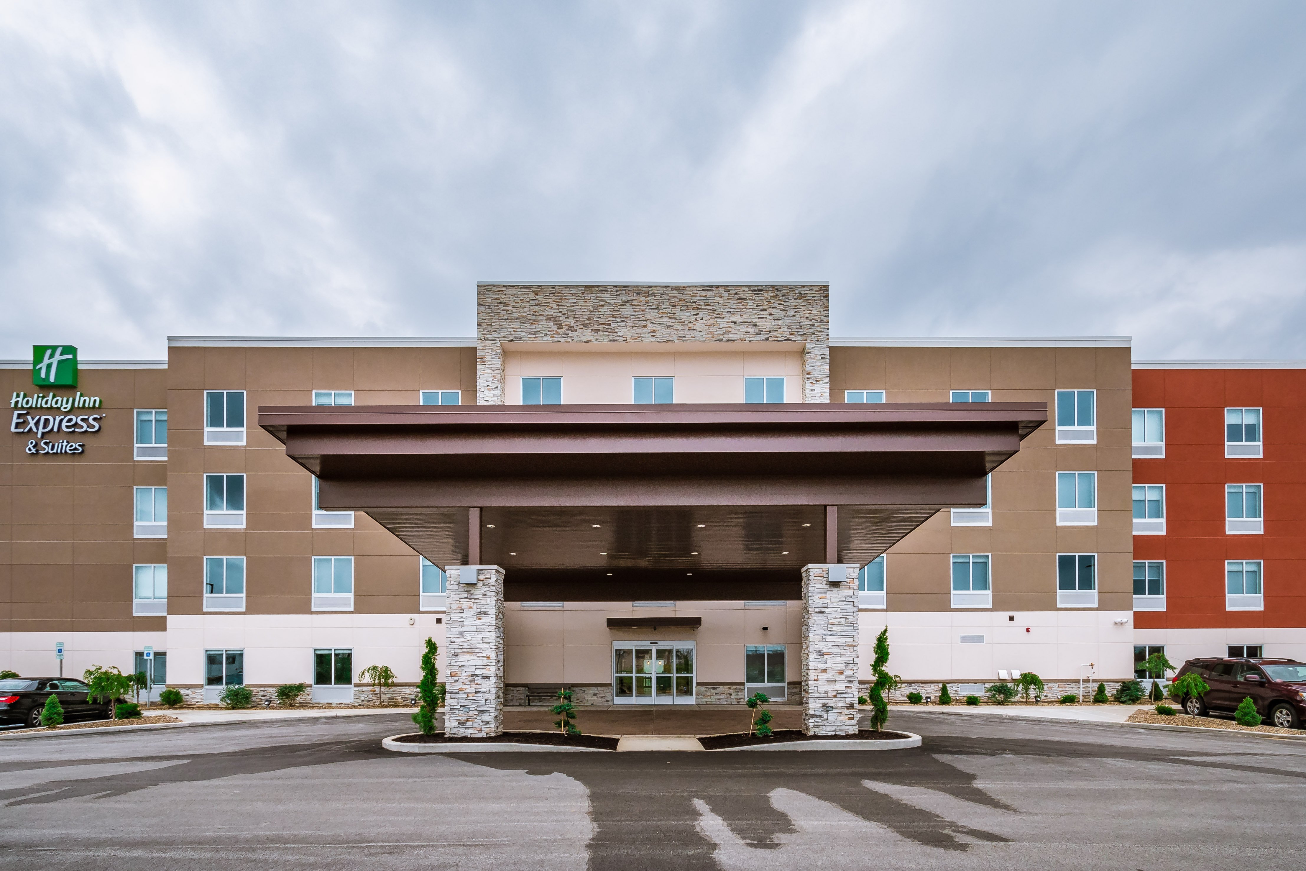 Holiday Inn Express and Suites South Bend South 8/64