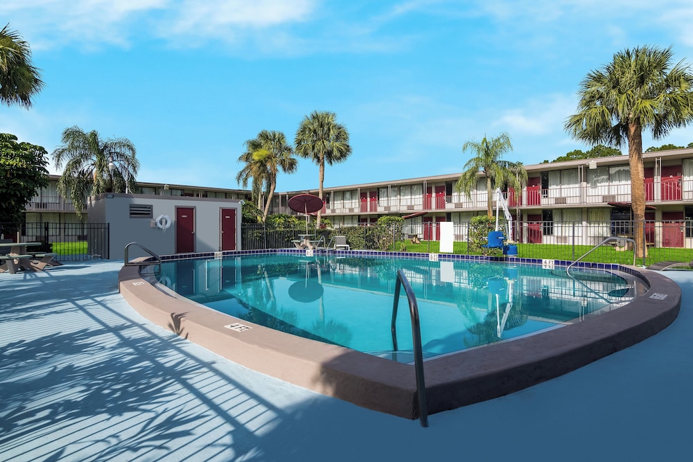 Red Roof Inn Vero Beach - I-95 35/53