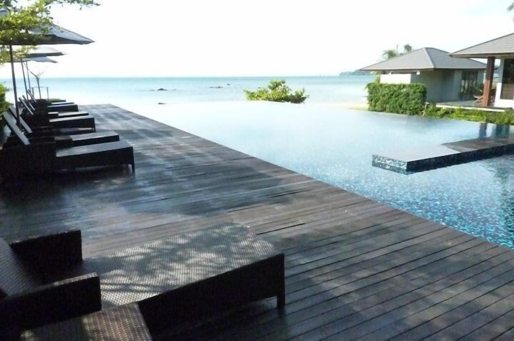 Plub Pla Koh Mak Retreat 56/68