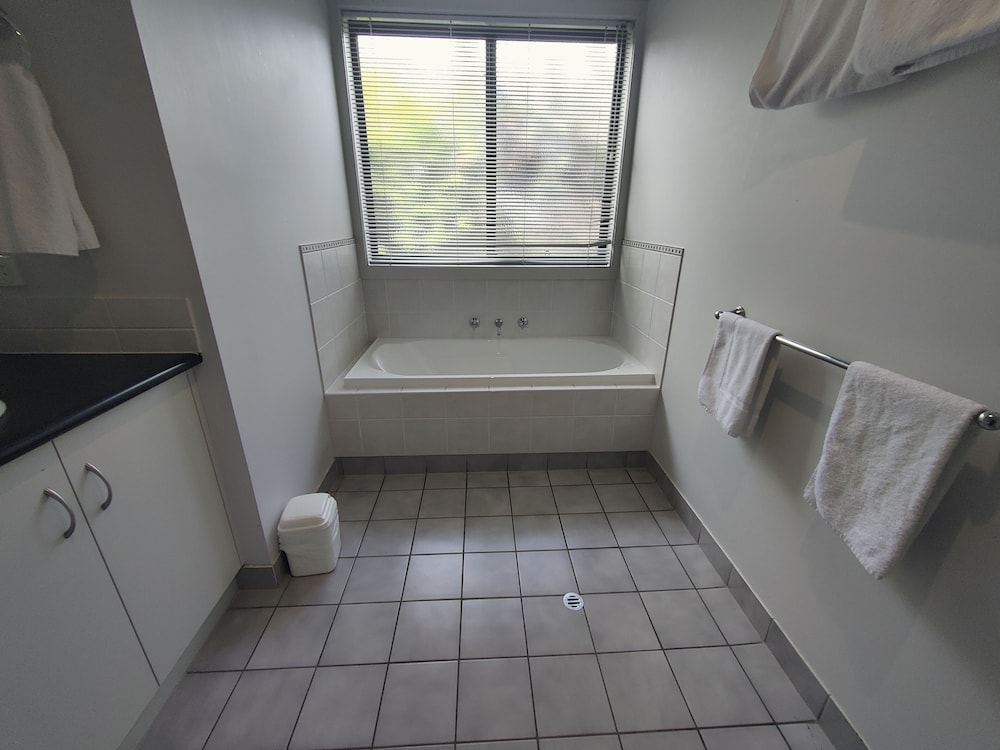 Belvoir Village Motel Apartments 19/57