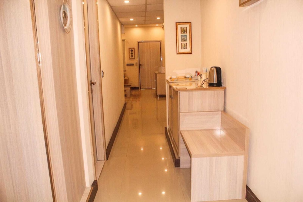 Airport Hotel 32/59