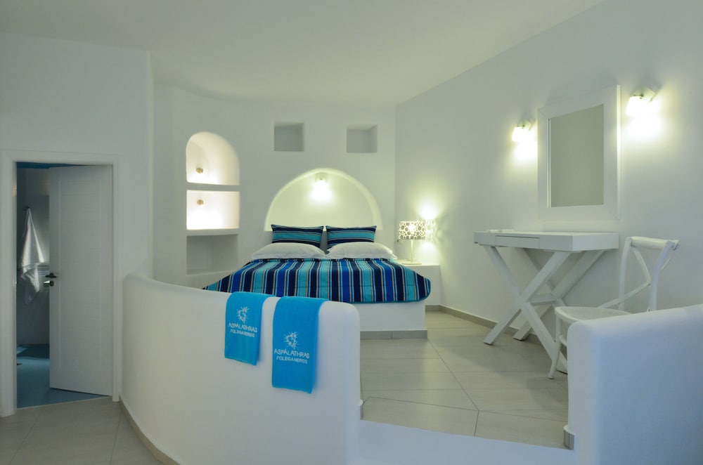 ASPALATHRAS WHITE HOTEL 16/50