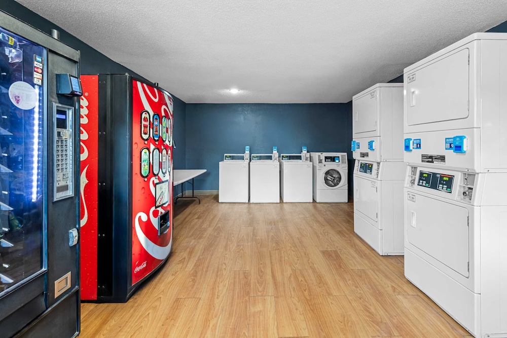 Birch Hill Suites Kansas City - Independence, Mo 3/24