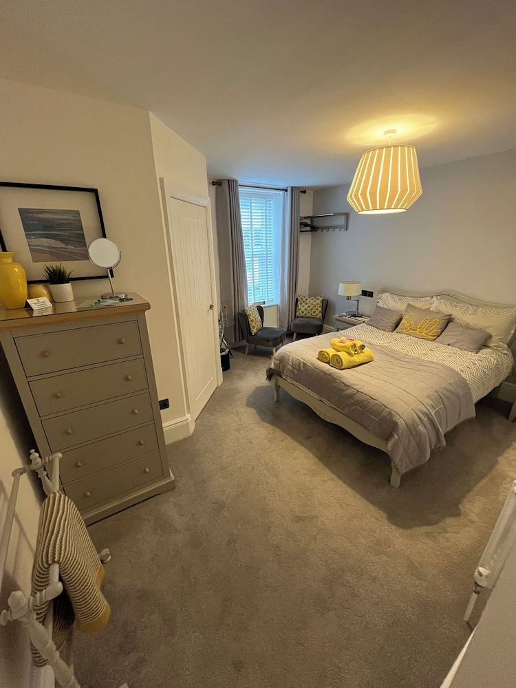 Lazy Waves Boutique B&B 5/50