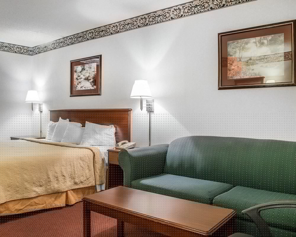 Quality Inn & Suites Brooks Louisville South 15/38
