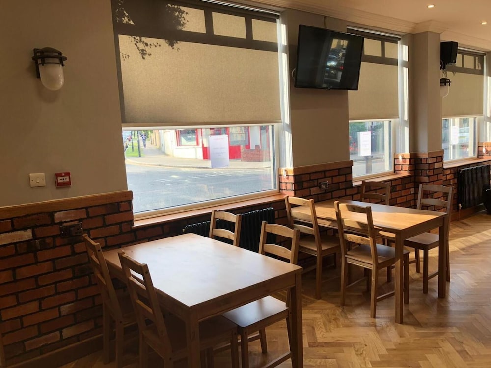 Six Bells Hotels 30/47