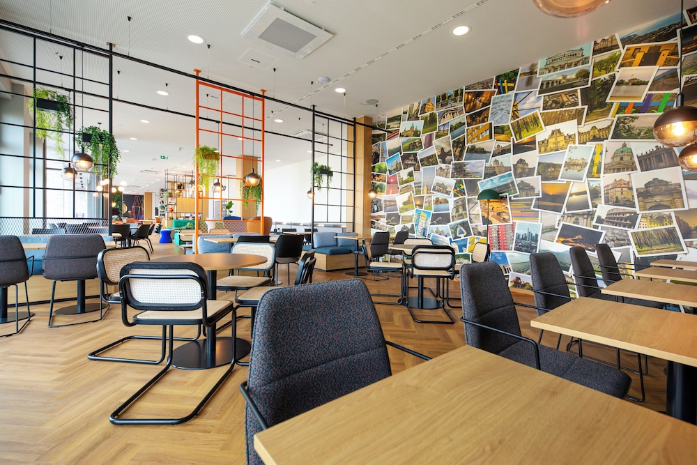 LOGINN Hotel Koln Airport 31/48