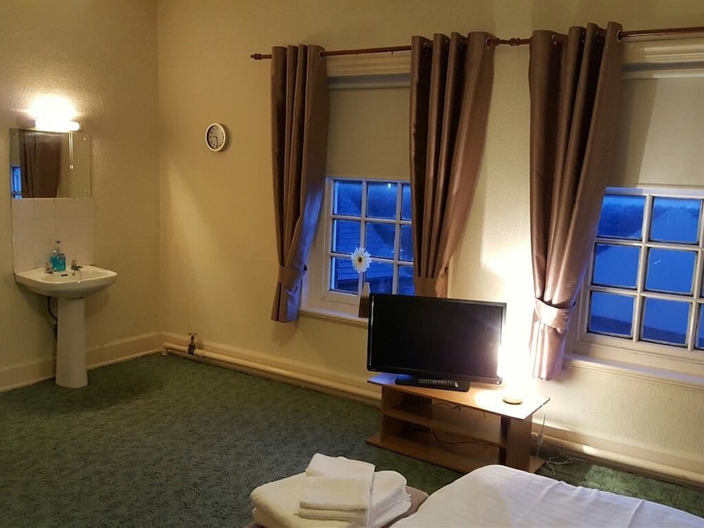 Station Hotel 31/56