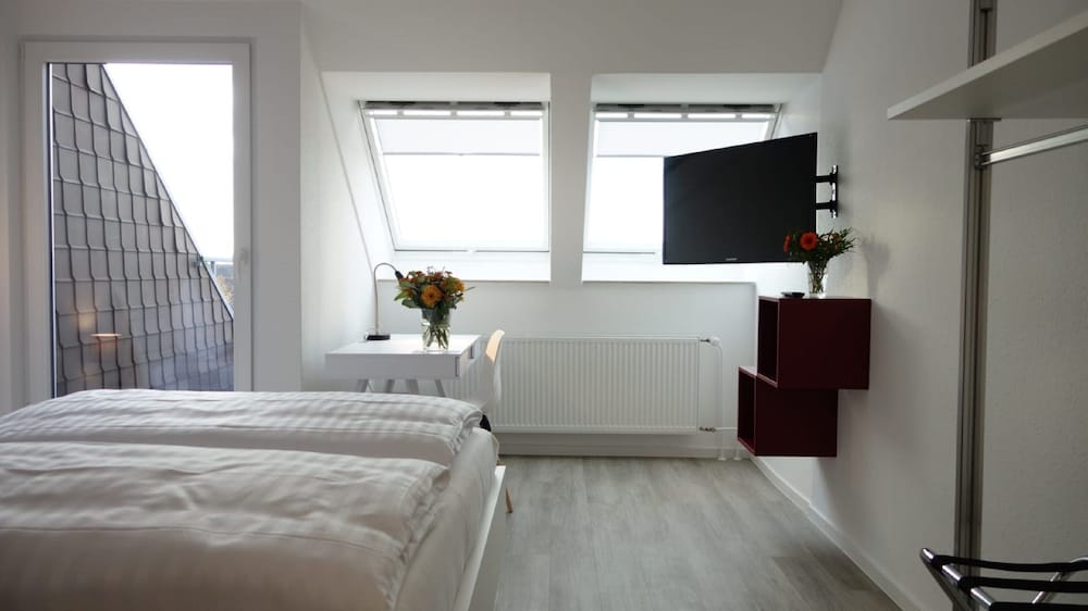 SUPERIOR, DOUBLE BED